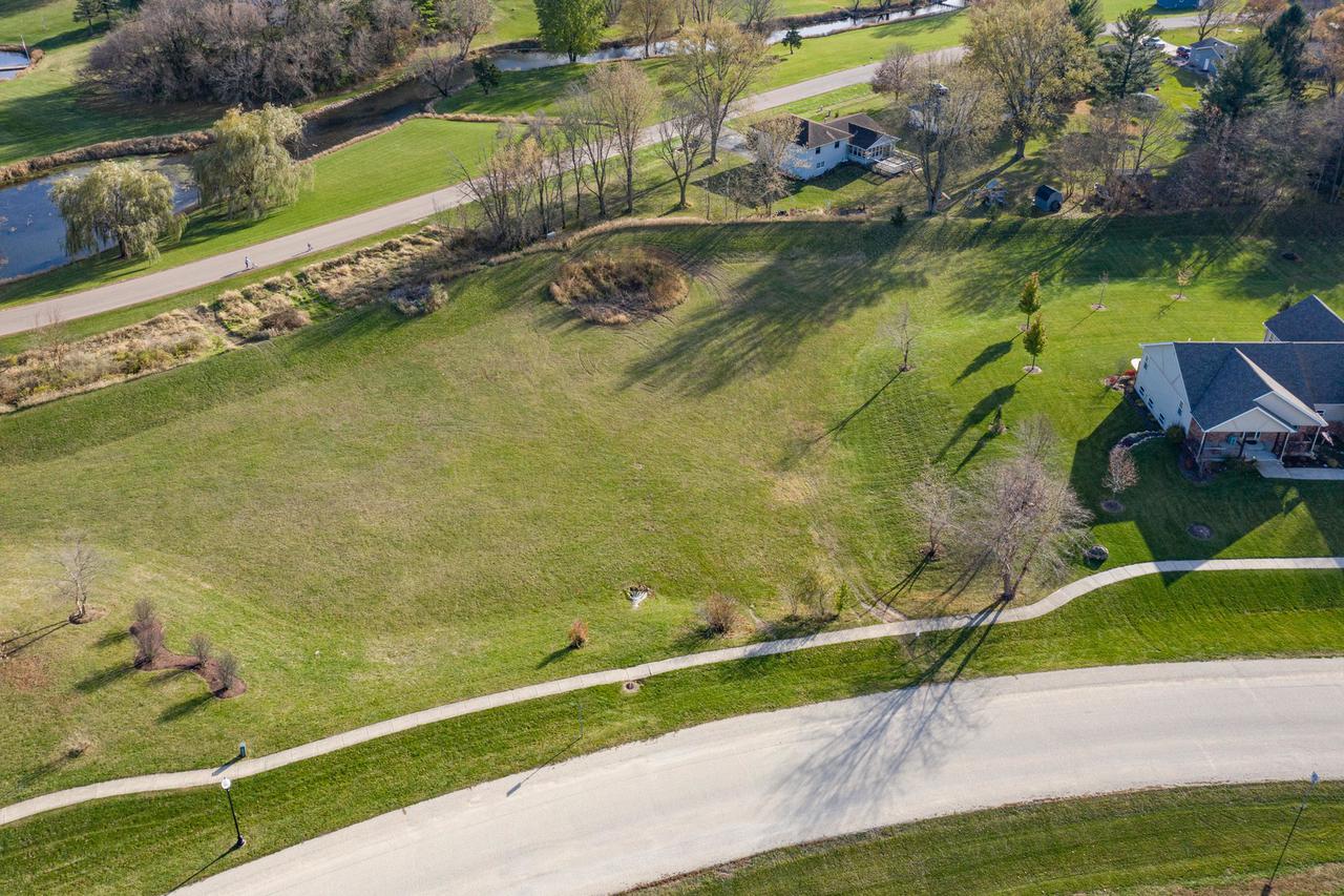 945 Tall Grass Ct., Somonauk, IL 60552