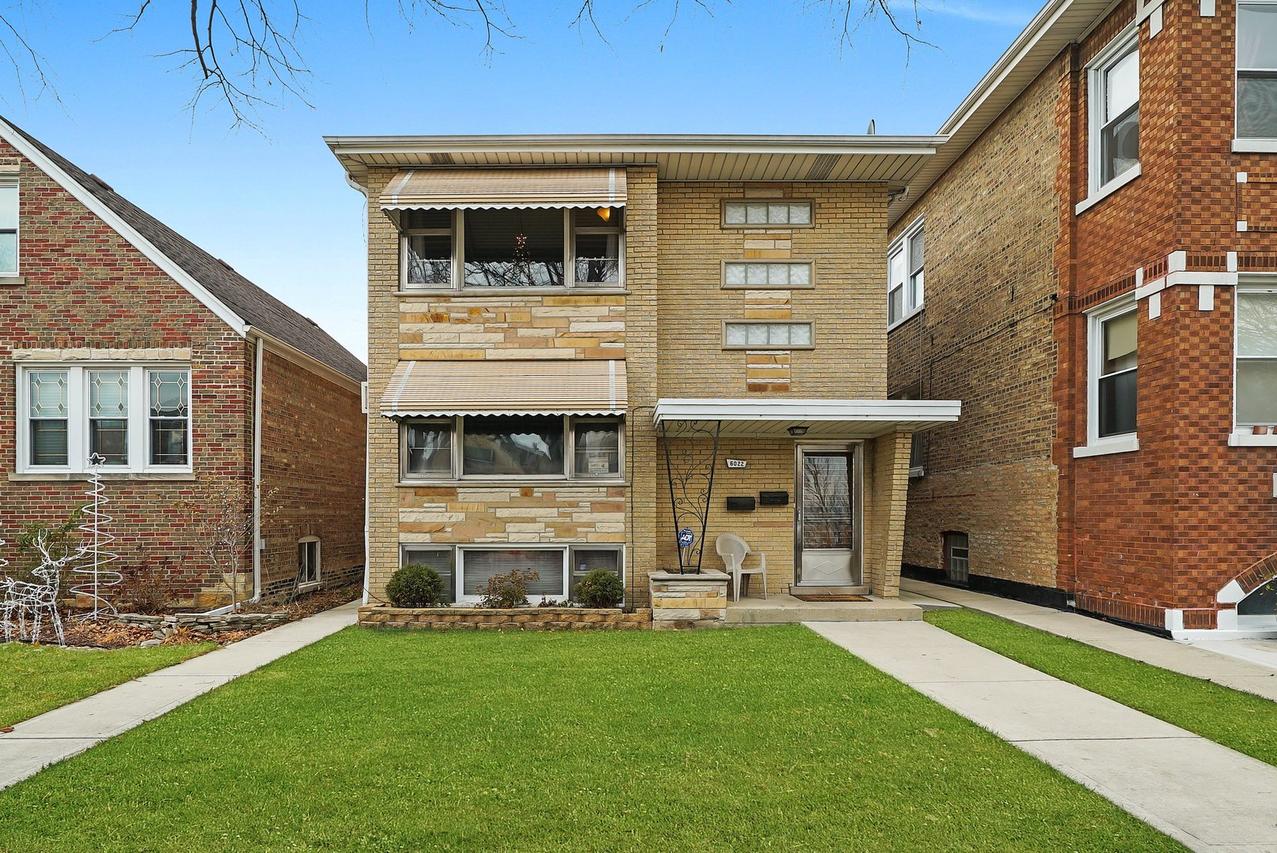 6022 S Komensky Ave., Chicago, IL 60629