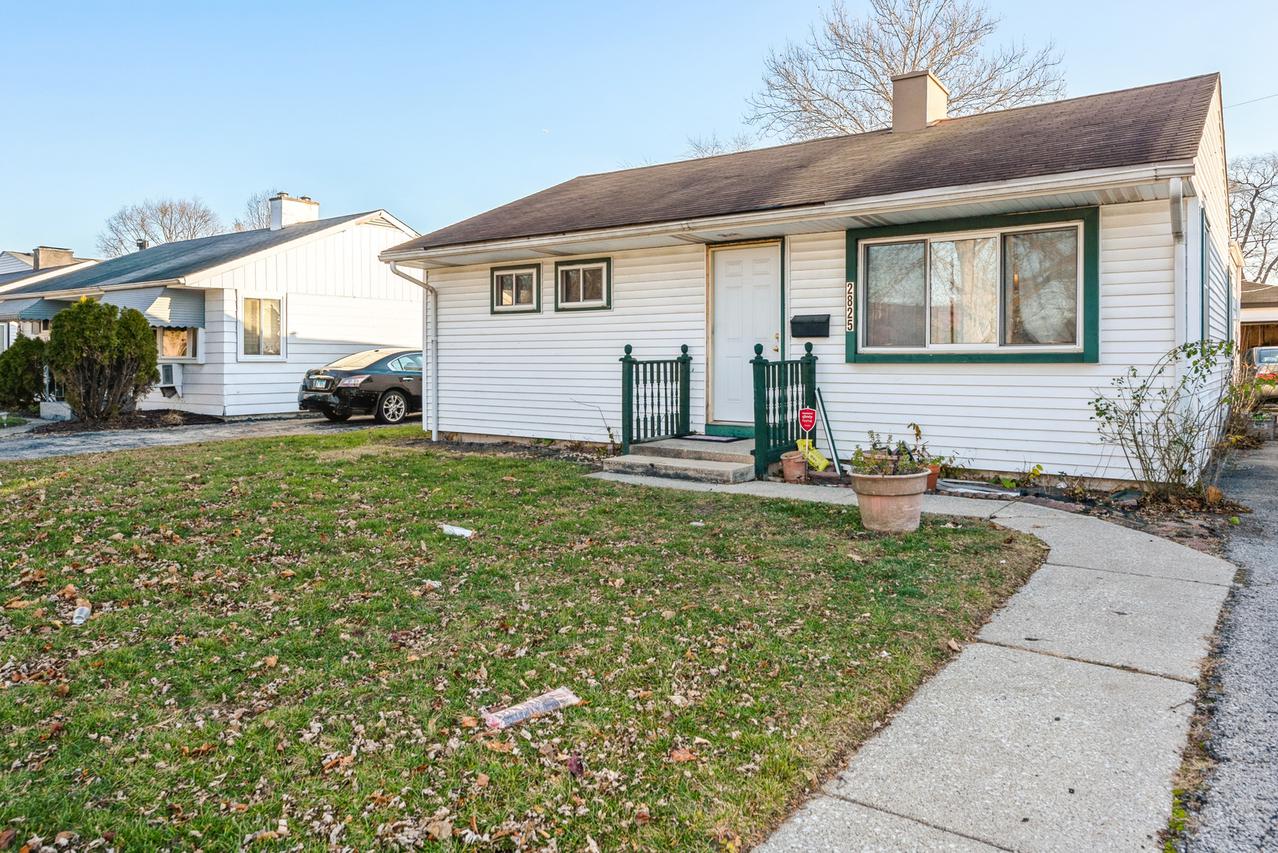 2825 S 11th Ave., Broadview, IL 60155