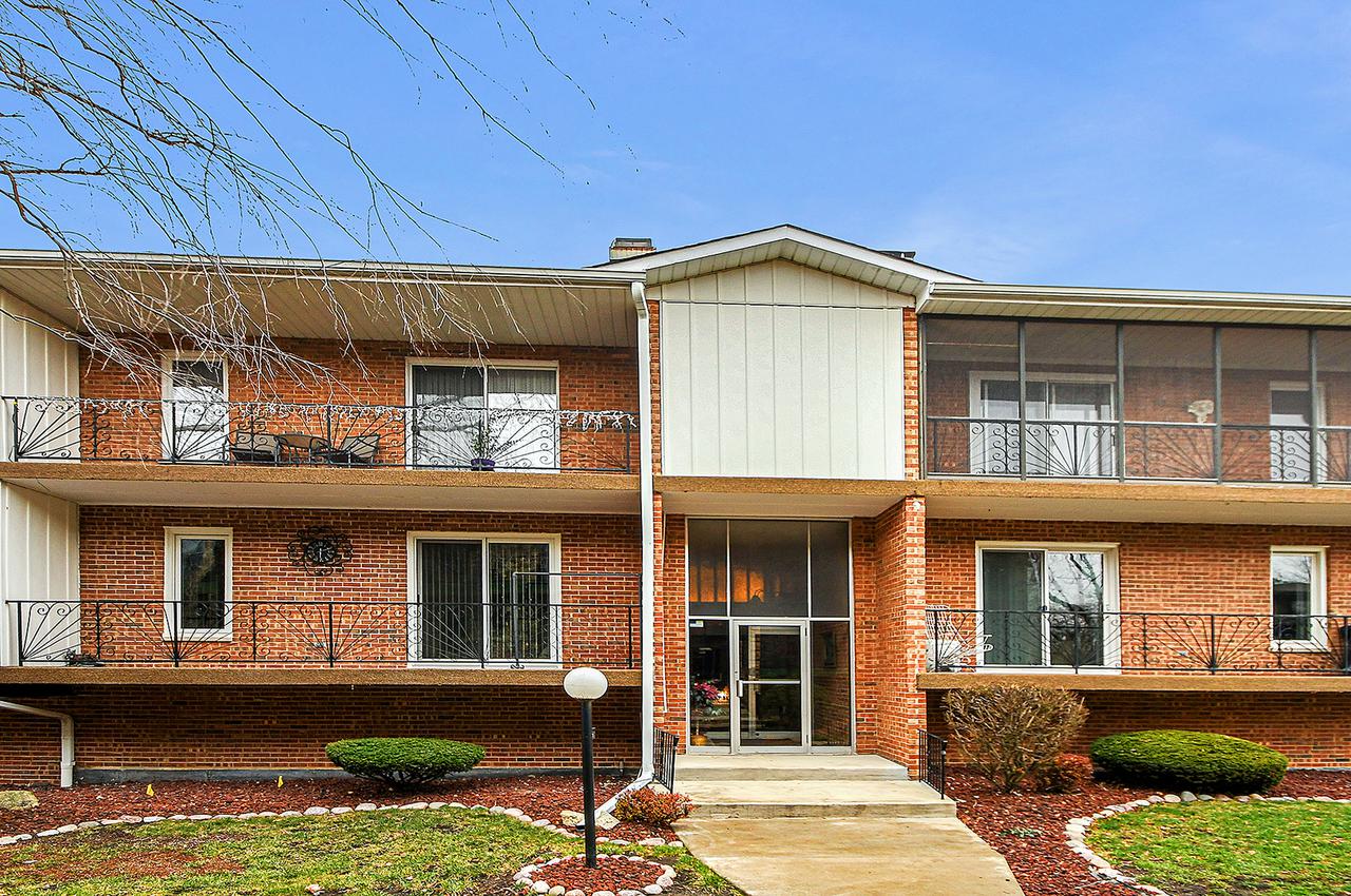 11348 Moraine Dr. #H, Palos Hills, IL 60465