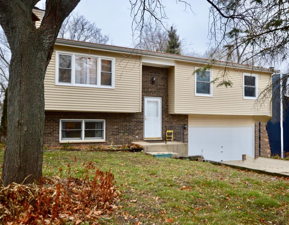 3110 Still Hill Dr., Mchenry, IL 60050
