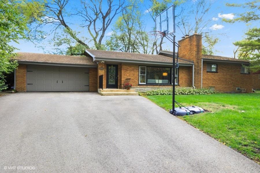 605 63rd St., Willowbrook, IL 60527