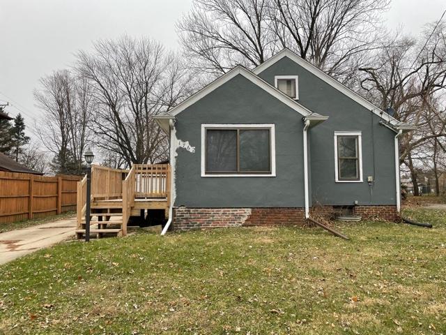1762 S Oak Ave., Freeport, IL 61032