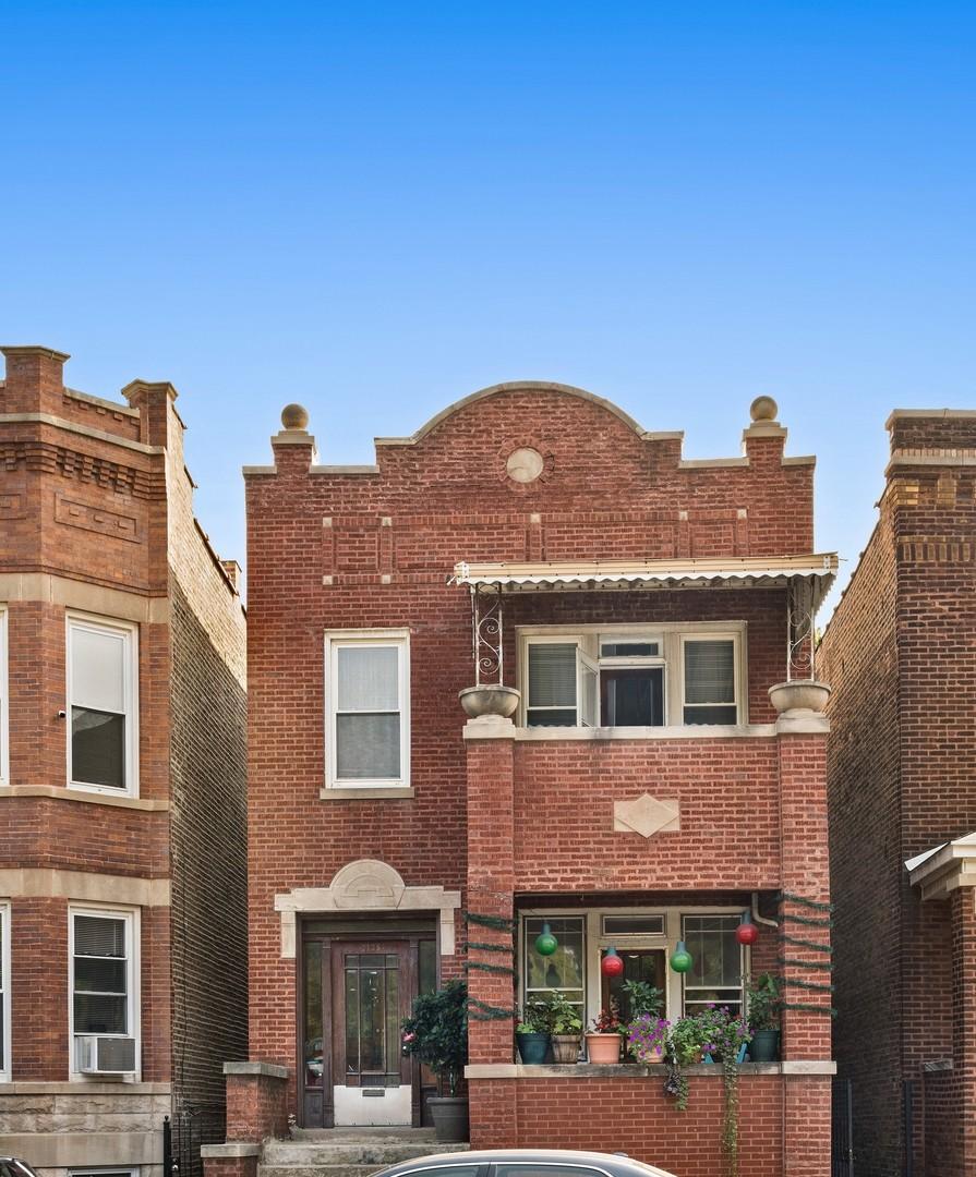 2135 W Augusta Blvd., Chicago, IL 60622