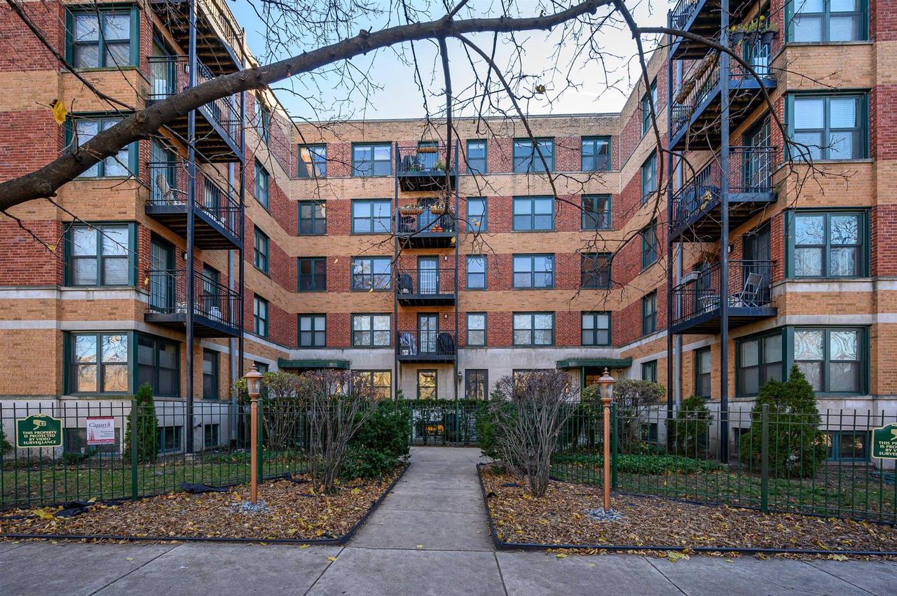 2545 W Catalpa Ave. #3B, Chicago, IL 60625