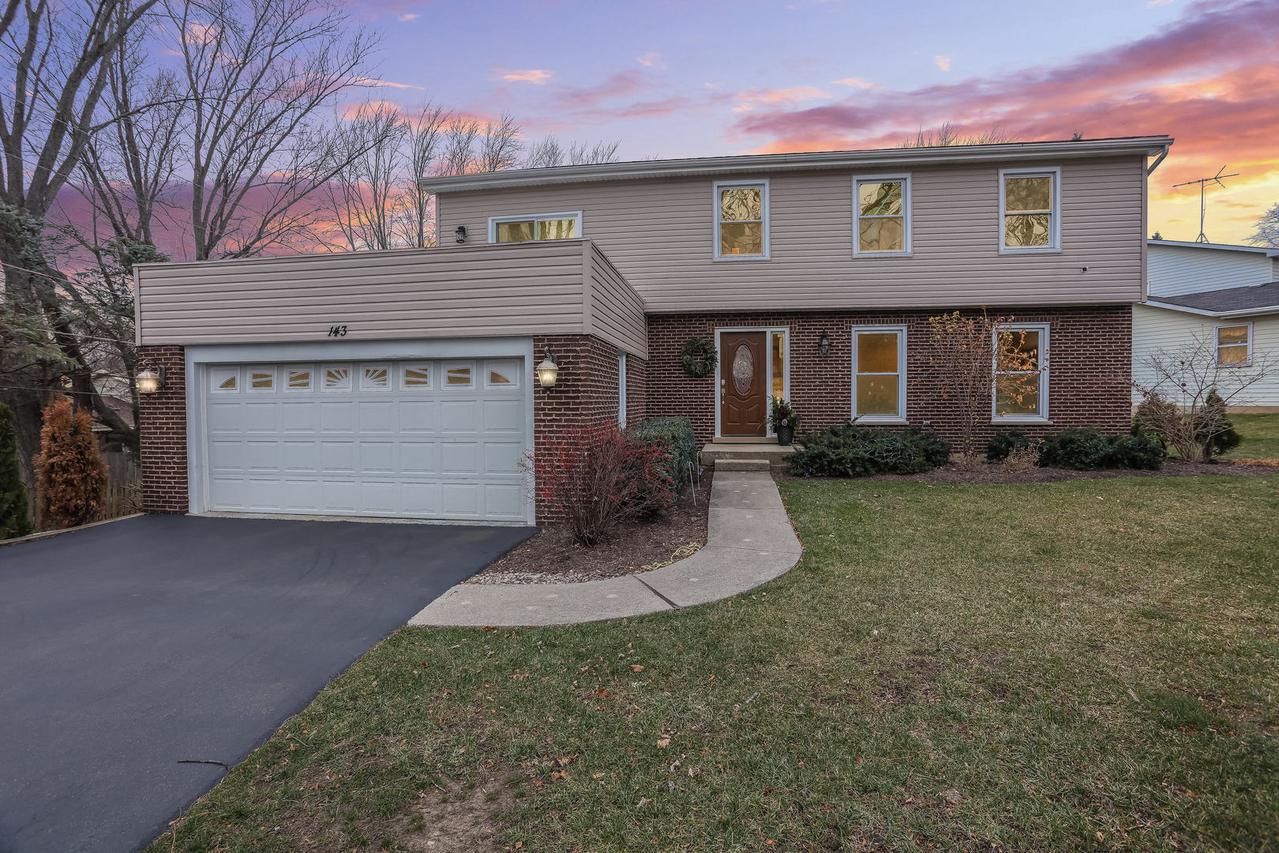 143 Pond Ridge Rd., Libertyville, IL 60048