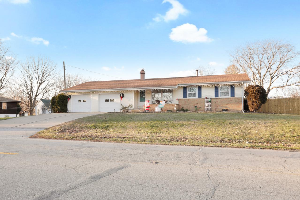 403 S Elm St., St. Joseph, IL 61873