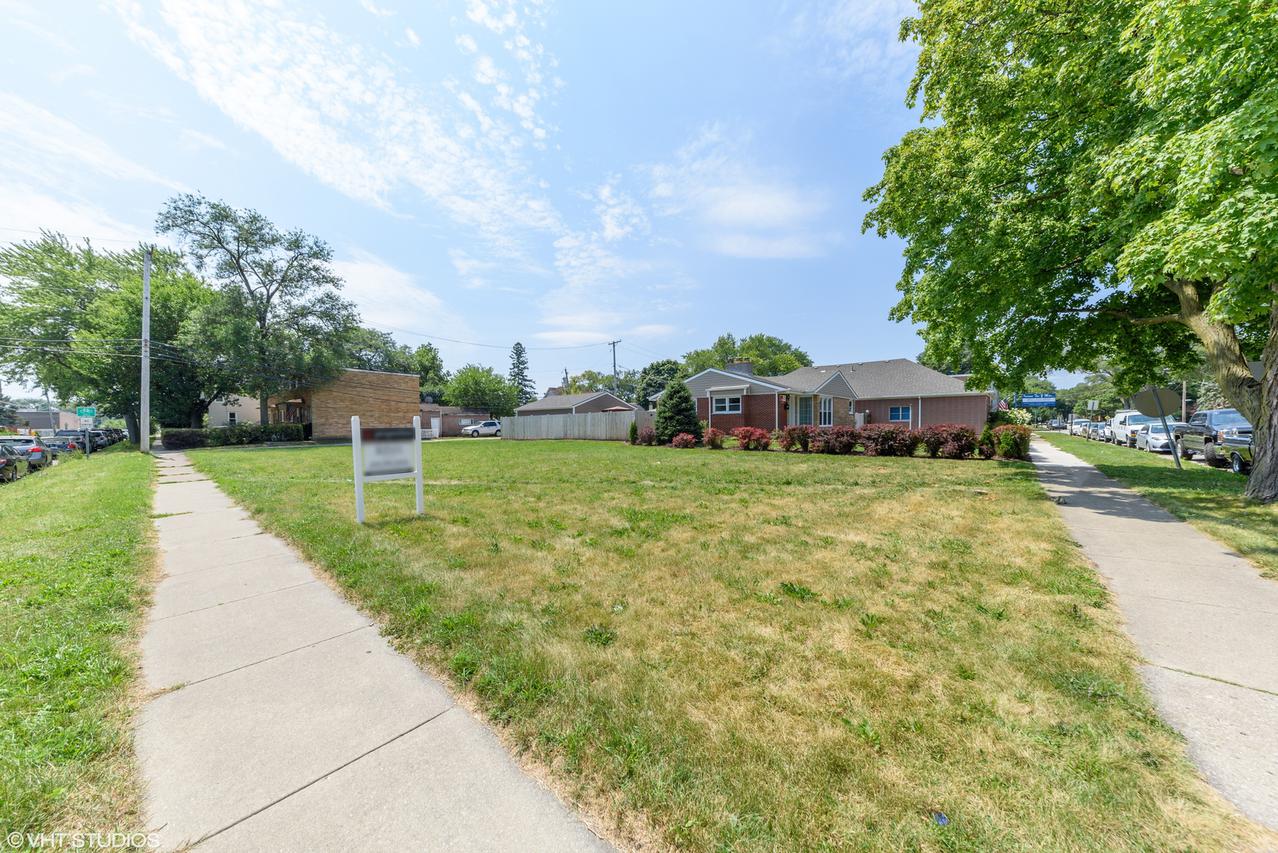 1387 Prospect Ave., Des Plaines, IL 60018