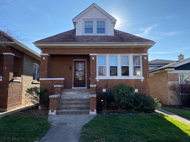 5725 W Newport Ave., Chicago, IL 60634