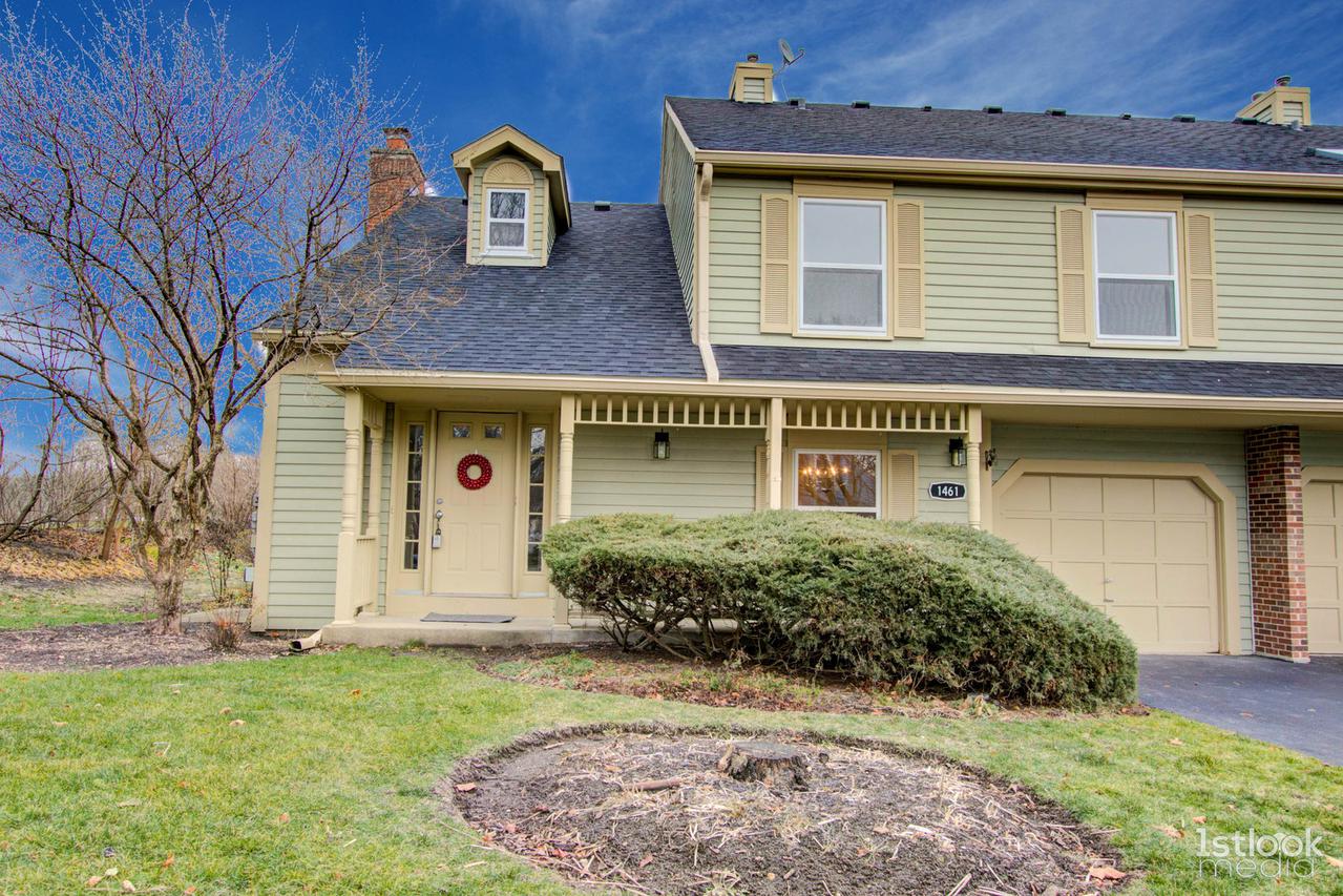 1461 Queensgreen Cir. #2302, Naperville, IL 60563