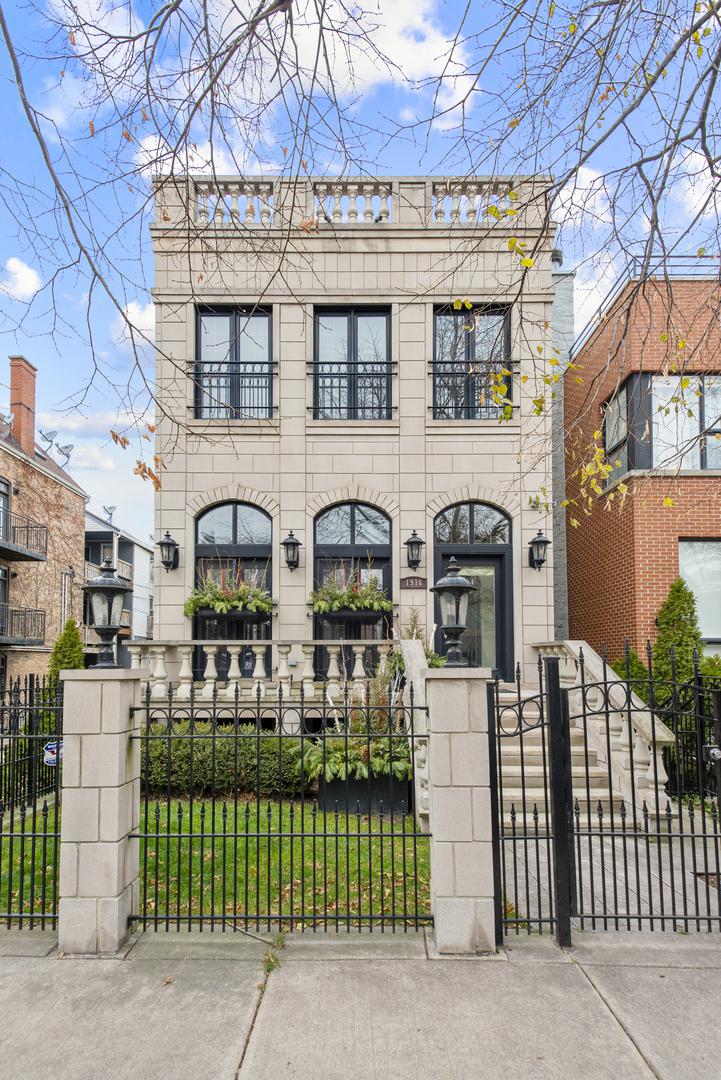 1916 W Dickens Ave., Chicago, IL 60614