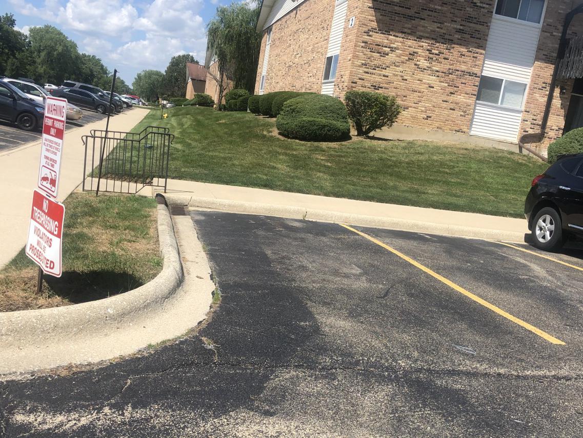 2B Kingery Quarter St. #106, Willowbrook, IL 60527