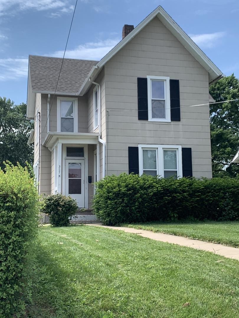 317 N Locust St., Sycamore, IL 60178