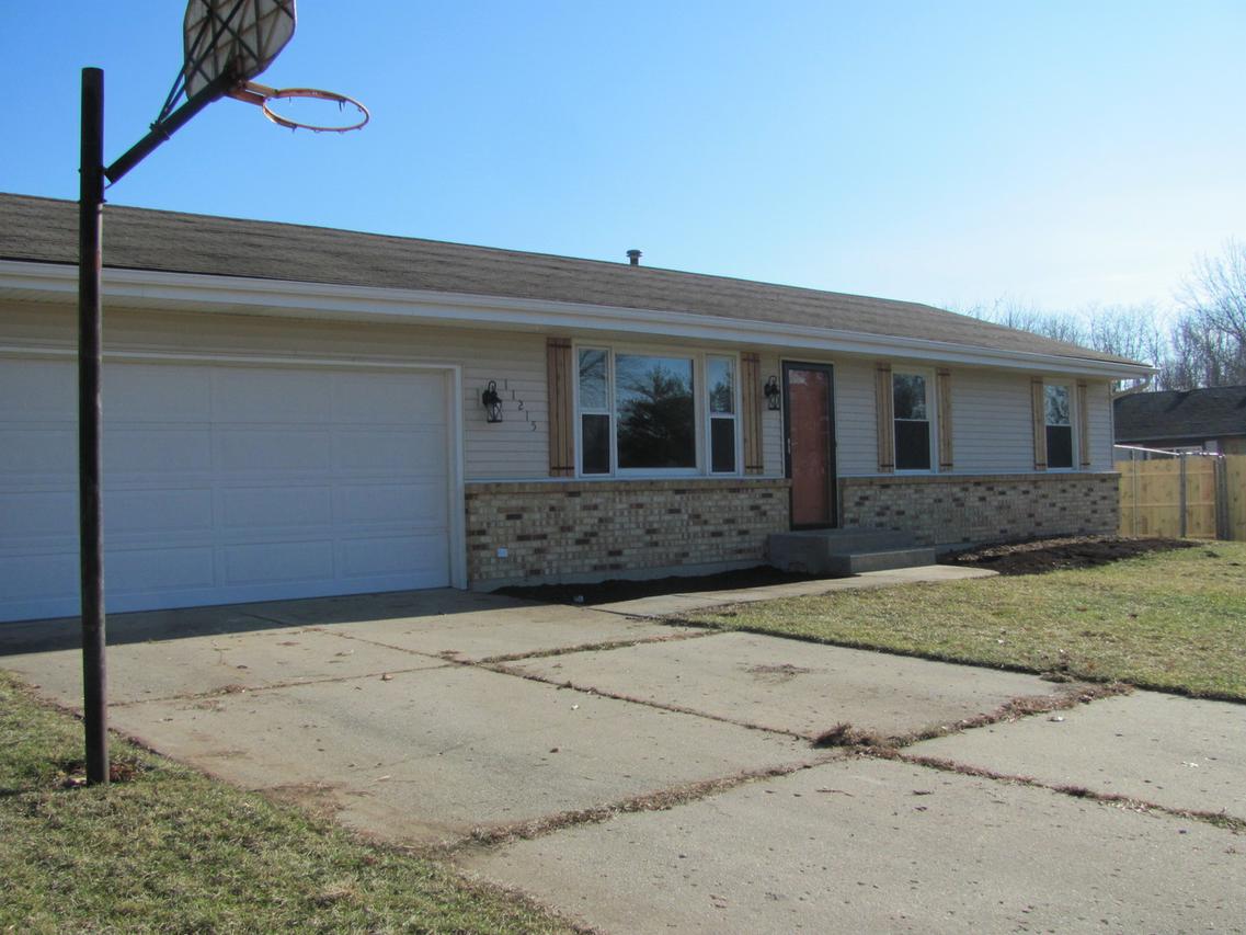 11215 Tara Dr., Machesney Park, IL 61115