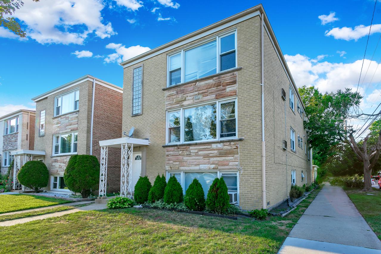 3000 W Touhy Ave., Chicago, IL 60645