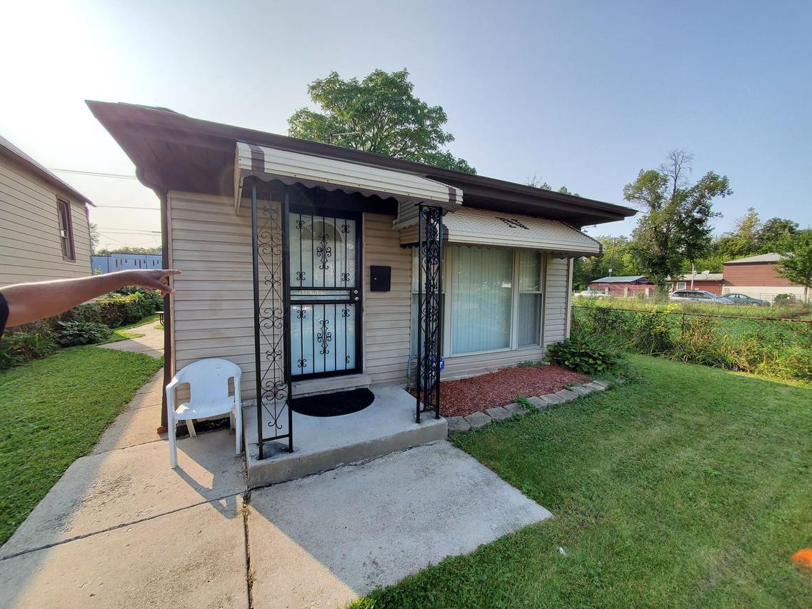 5210 S Emerald Ave., Chicago, IL 60629