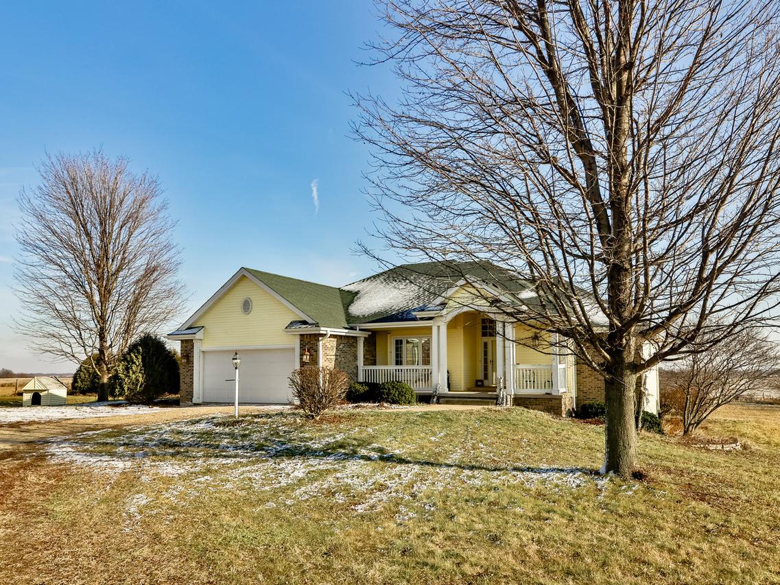 8269 N Mulford Rd., Monroe Center, IL 61052