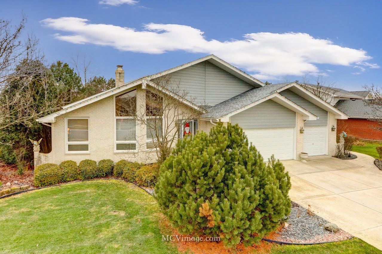 8107 Edgebrook Ln., Tinley Park, IL 60487