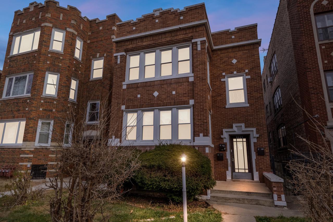 8025 S Evans Ave., Chicago, IL 60619