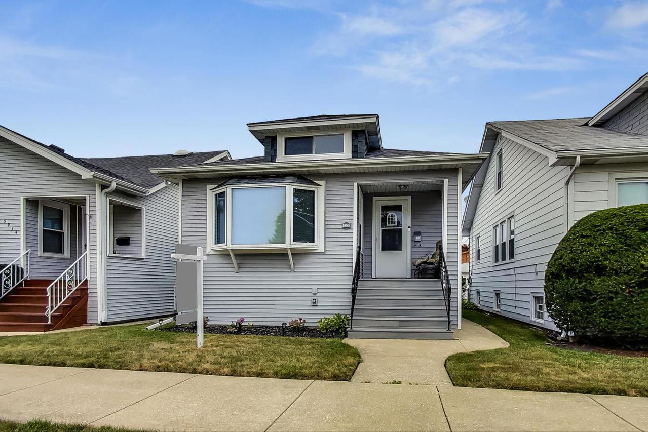 5932 W Thorndale Ave., Chicago, IL 60646
