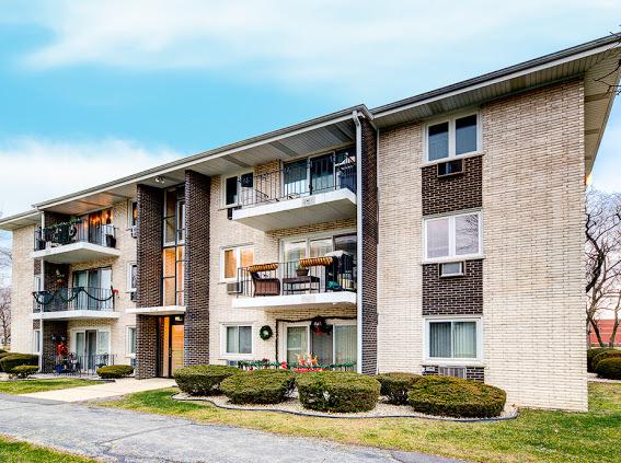 6530 W 94th Pl. #2C, Oak Lawn, IL 60453