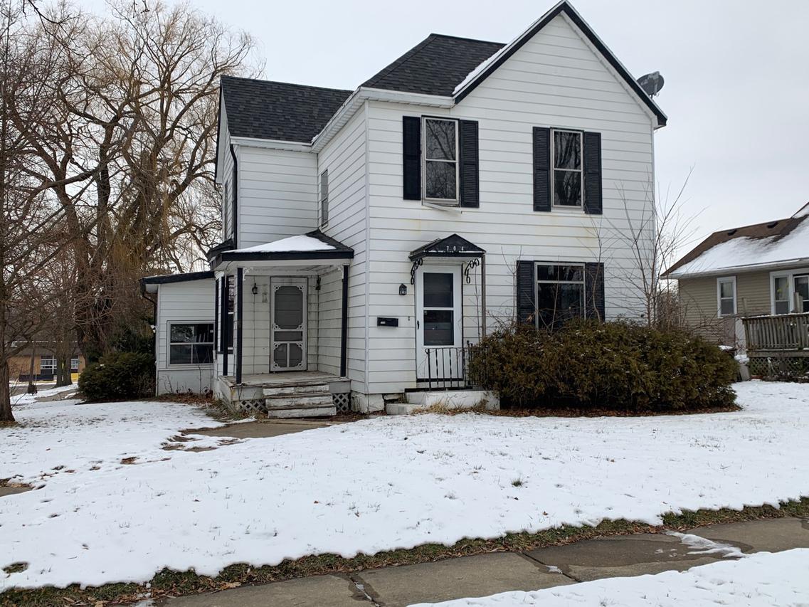 704 E Garden St., Freeport, IL 61032