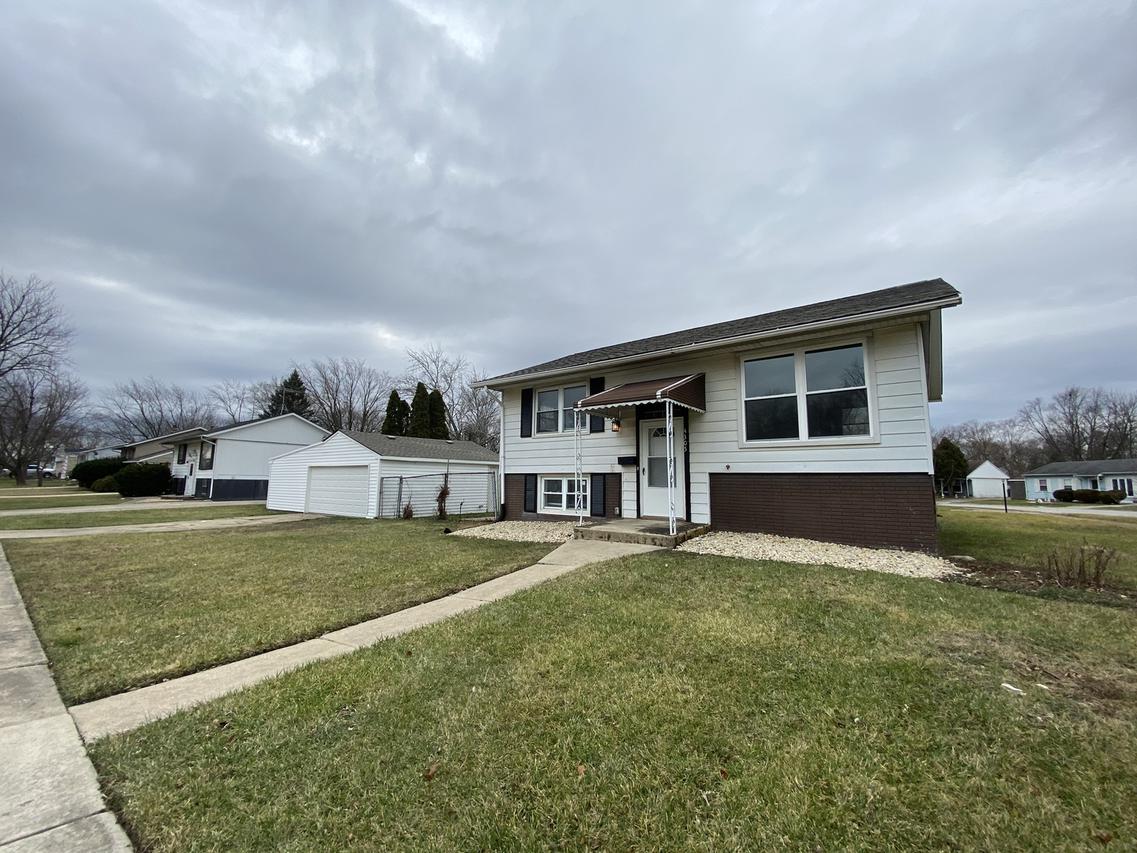 4305 Clark Dr., Richton Park, IL 60471