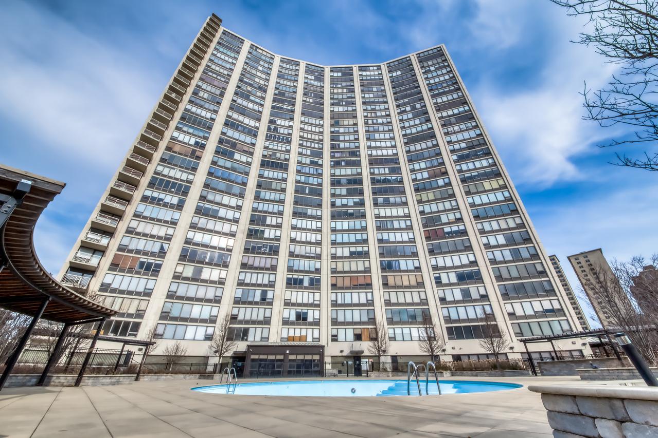 3930 N Pine Grove Ave. #3007, Chicago, IL 60613