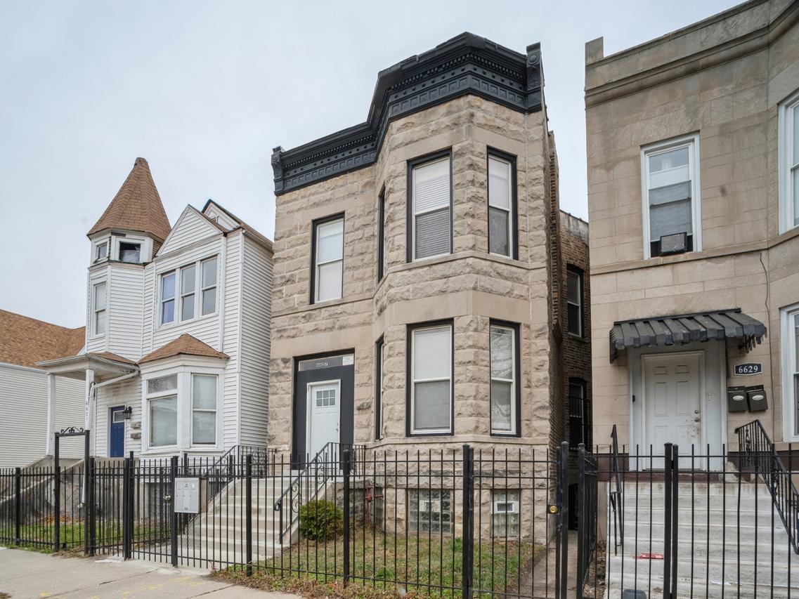 6627 S Langley Ave., Chicago, IL 60637