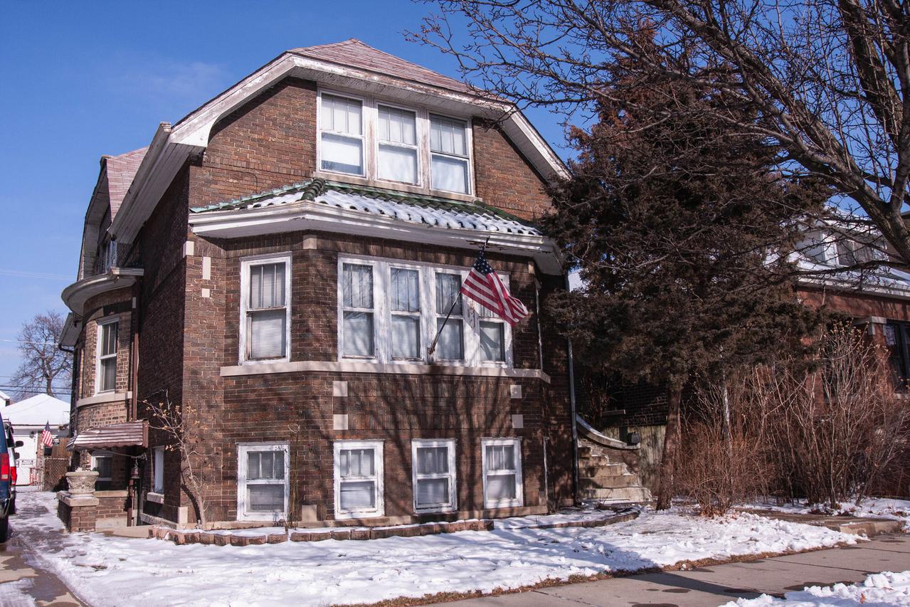 3840 W Cornelia Ave., Chicago, IL 60618