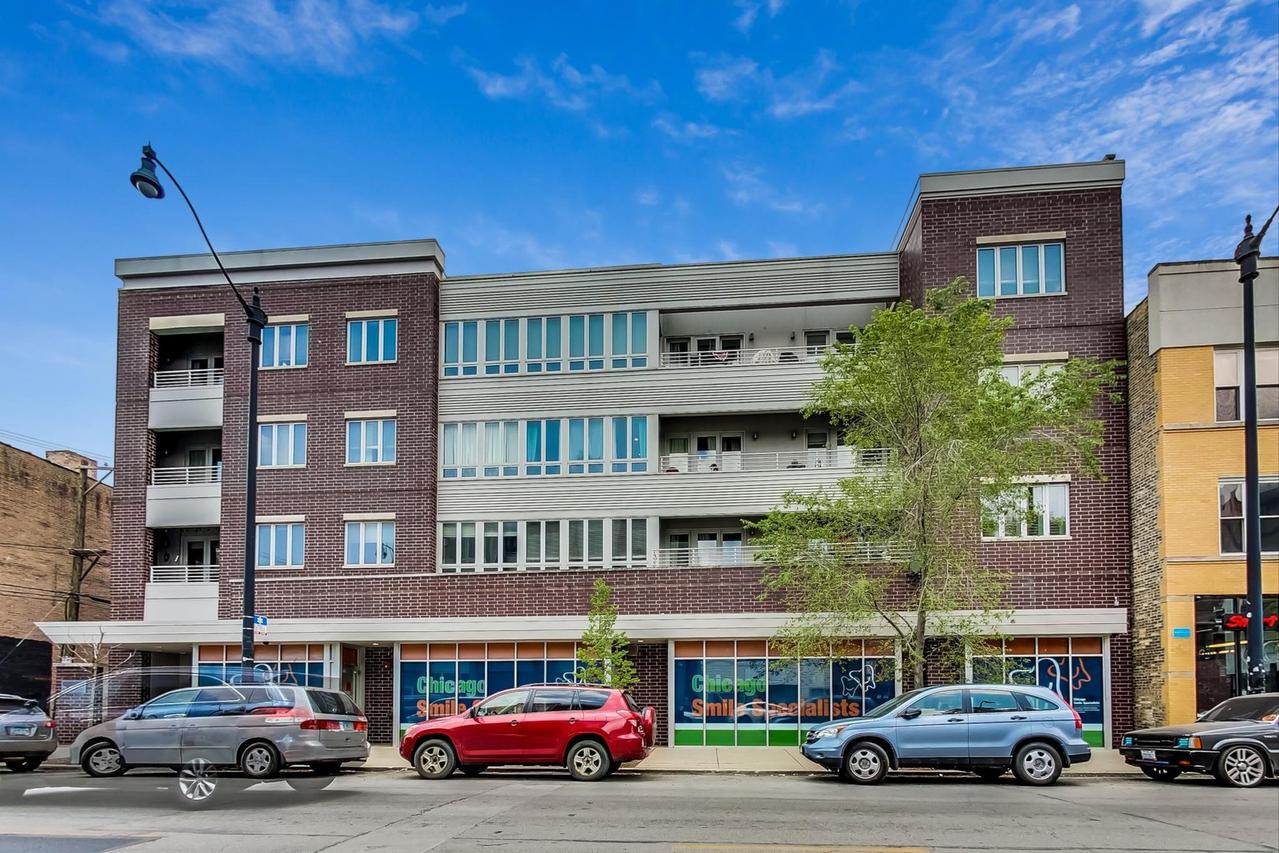 3021 W Armitage Ave. #301, Chicago, IL 60647