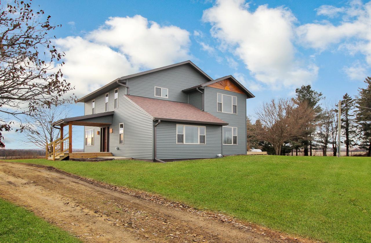 8342 S Good Hope Rd., Elizabeth, IL 61028