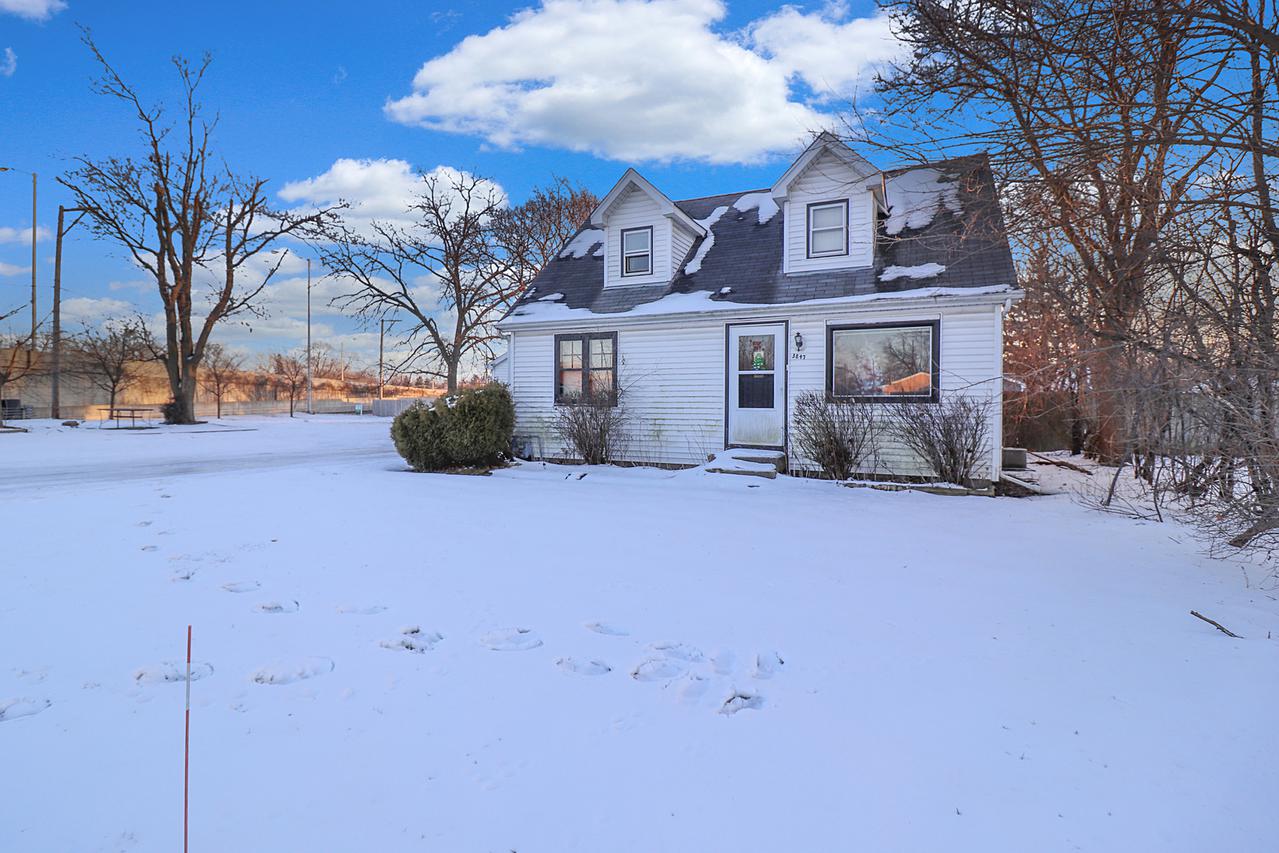 3847 Drexel Ave., Gurnee, IL 60031