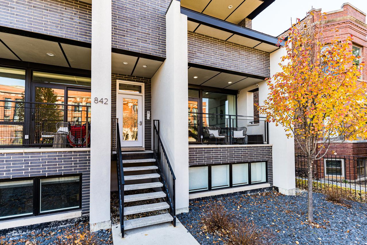 842 N Campbell Ave. #1N, Chicago, IL 60622