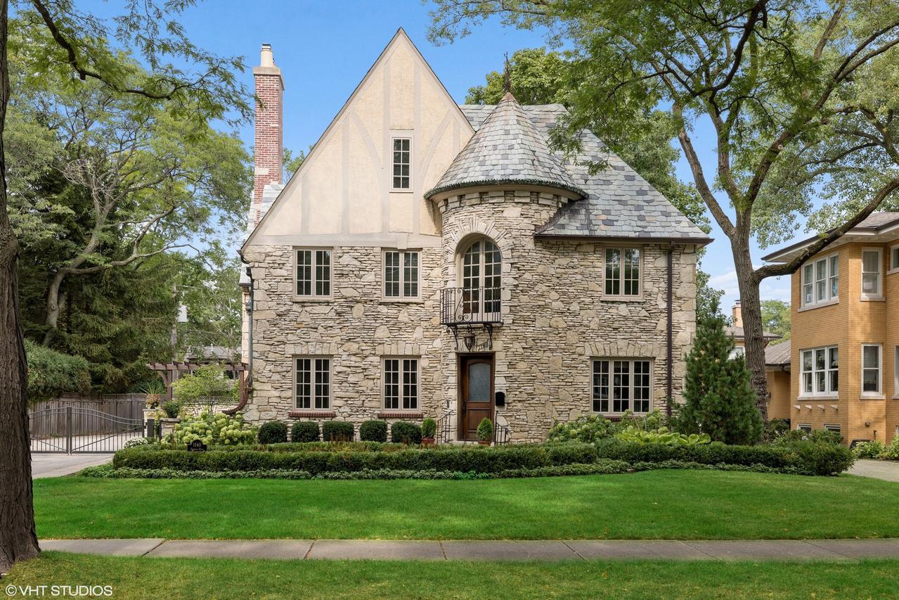 1140 Sheridan Rd., Wilmette, IL 60091