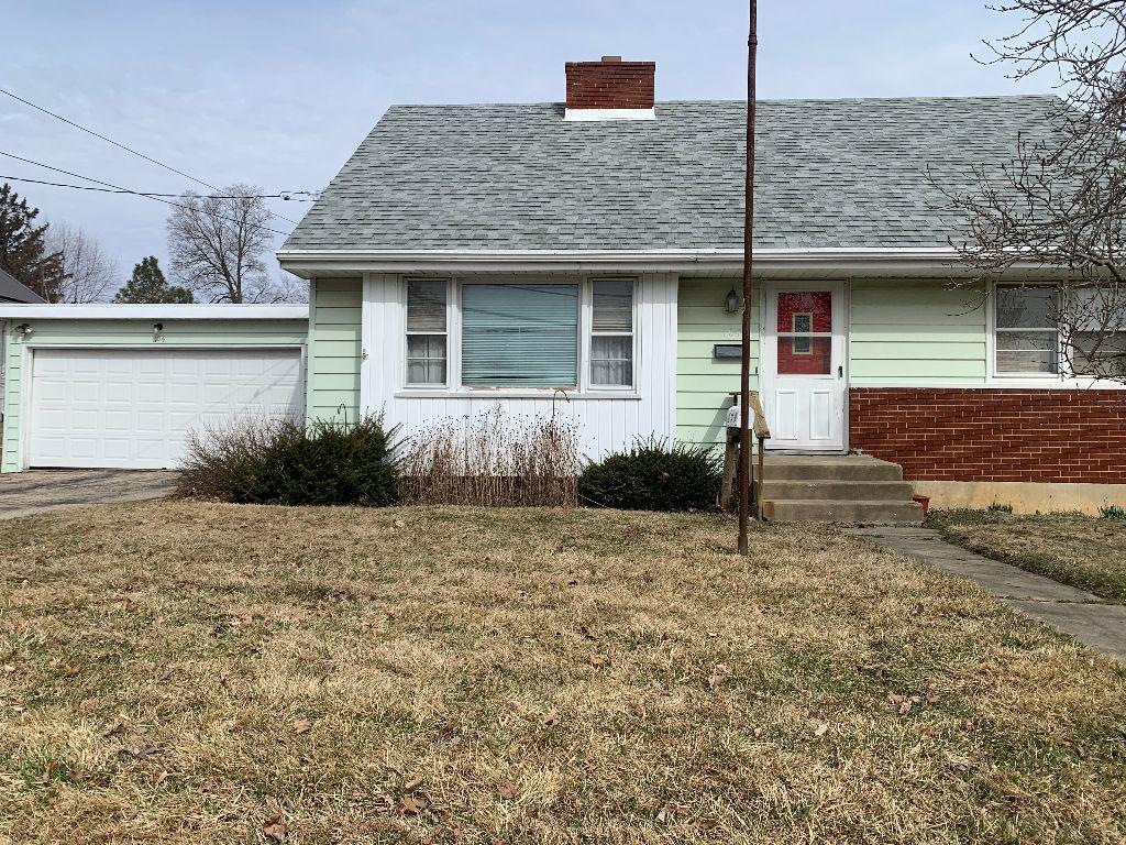 104 E South St., Freeport, IL 61032