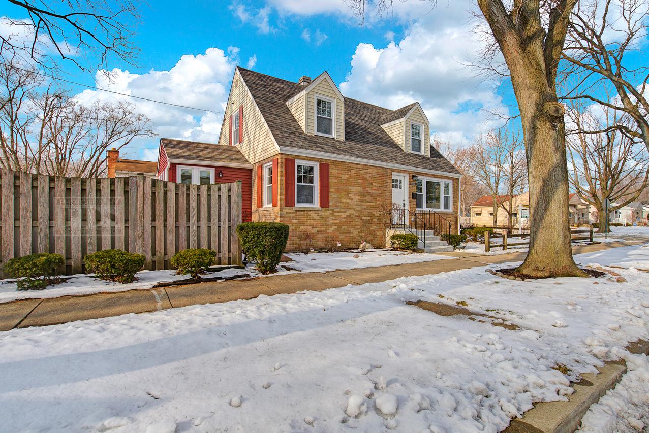 1098 Fowler Ave., Evanston, IL 60202