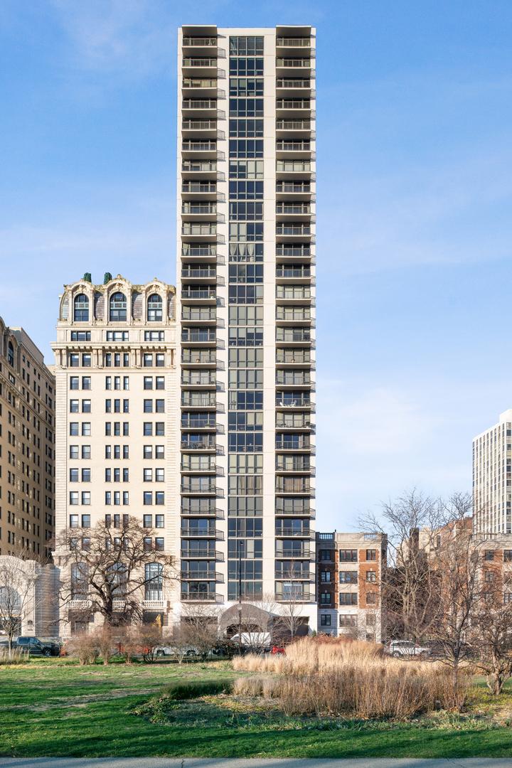 2314 N Lincoln Park West Ave. #23N, Chicago, IL 60614