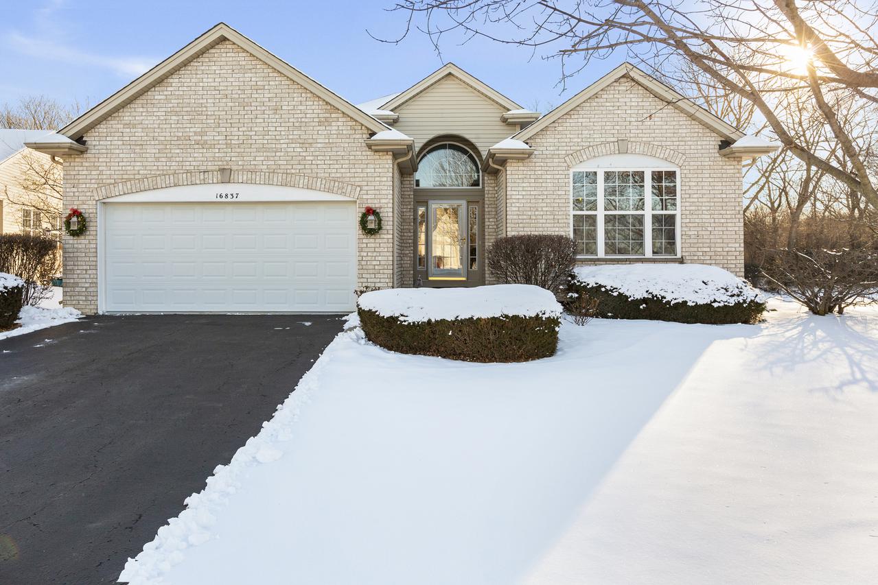 16837 Charleston Cir., Lockport, IL 60441