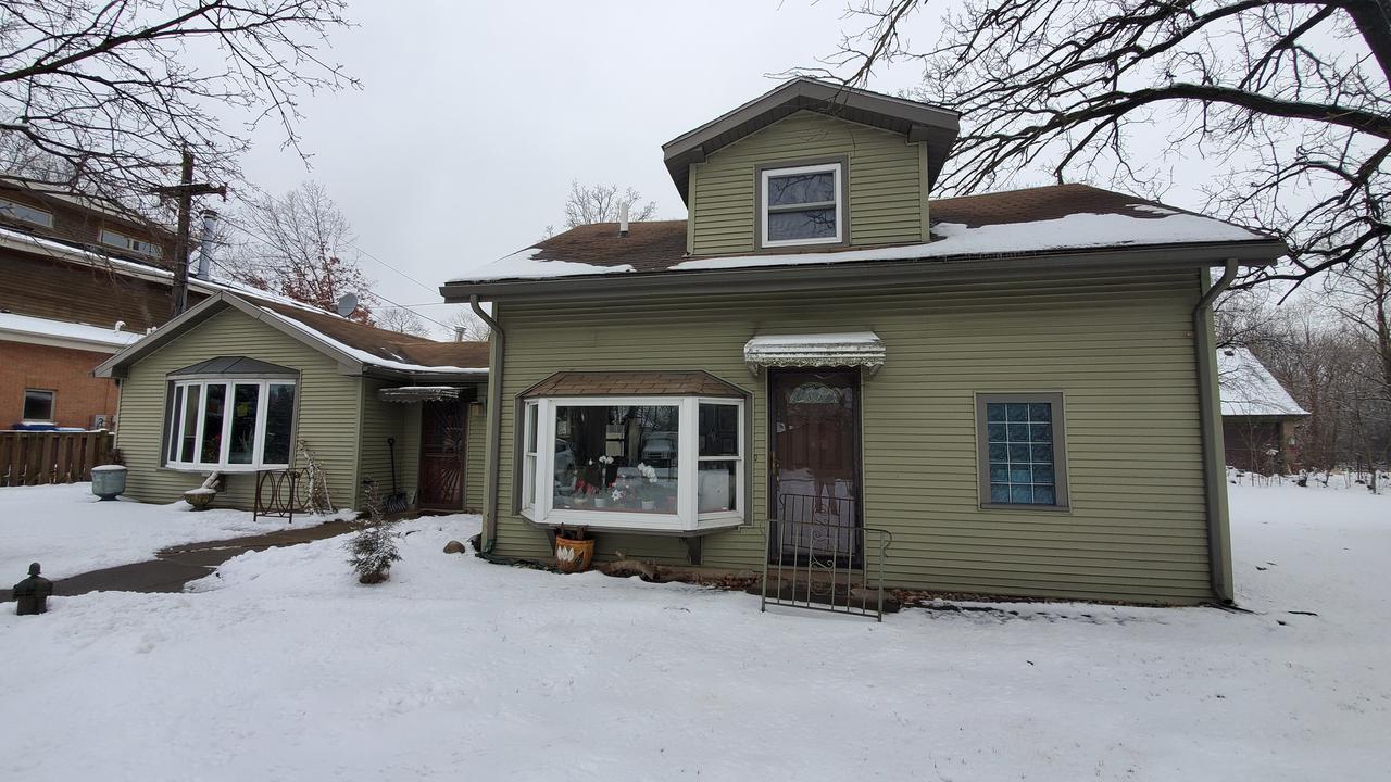 4N380 Maple Ave., Addison, IL 60101