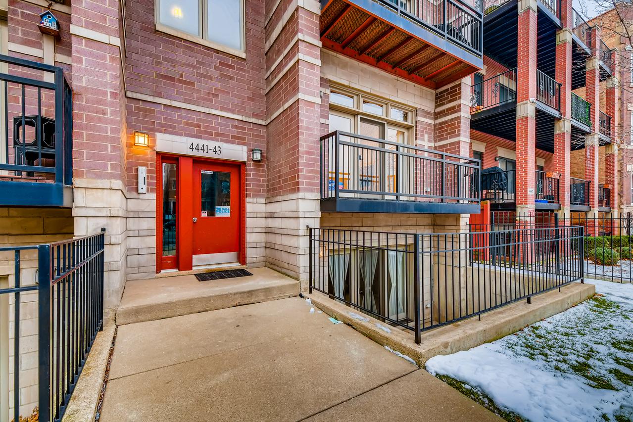 4443 S Indiana Ave. #1S, Chicago, IL 60653