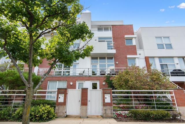 2944 N Hermitage Ave., Chicago, IL 60657