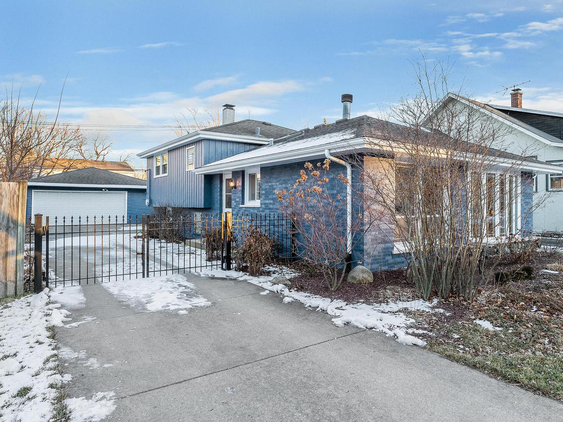 623 N Catherine Ave., La Grange Park, IL 60526