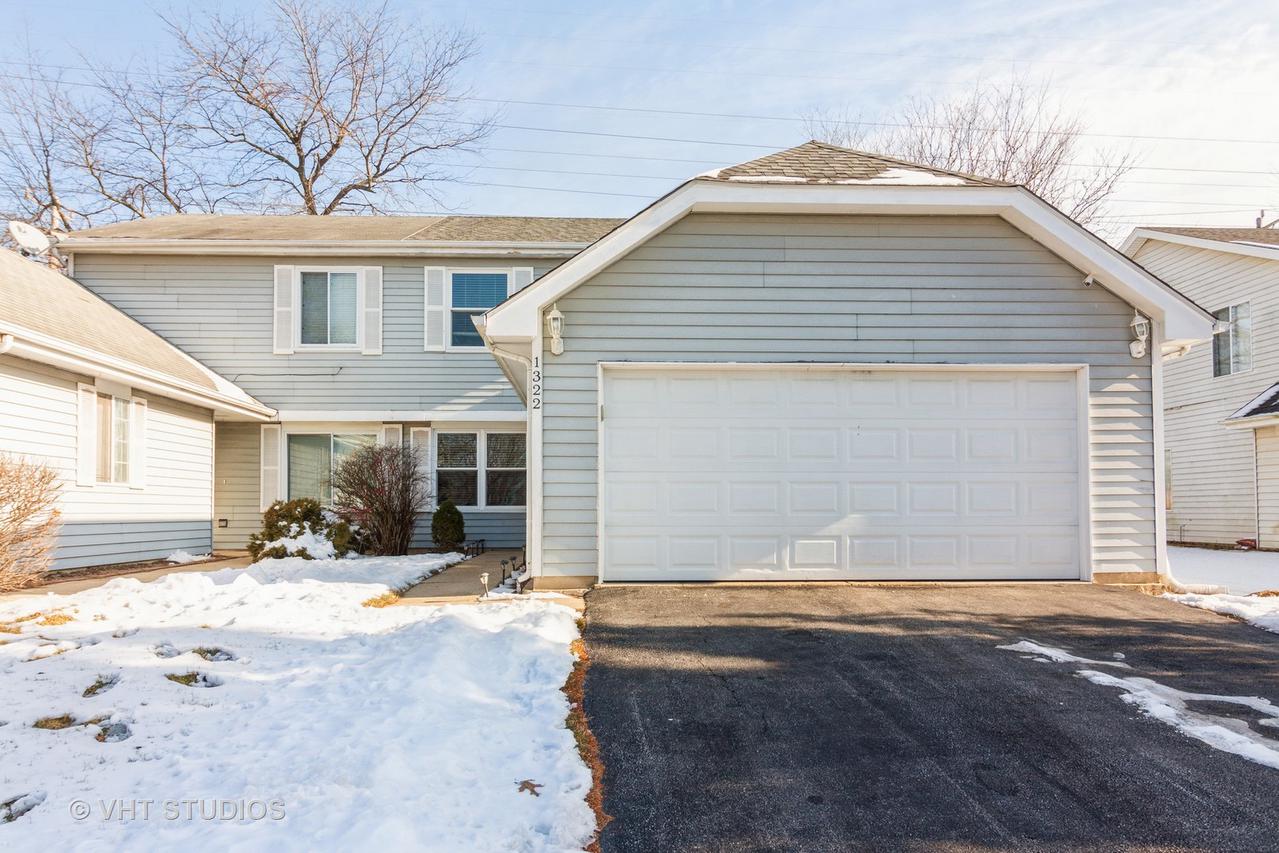 1322 Andover Dr., Aurora, IL 60504