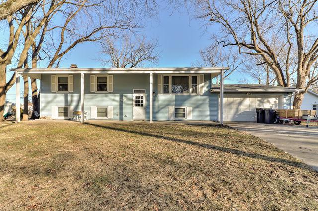 702 E Woodland Dr., St. Joseph, IL 61873