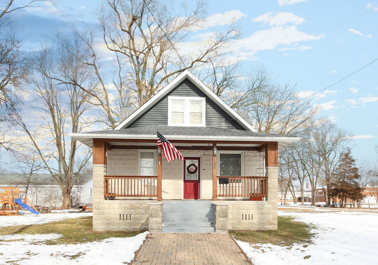 190 E Church St., Coal City, IL 60416
