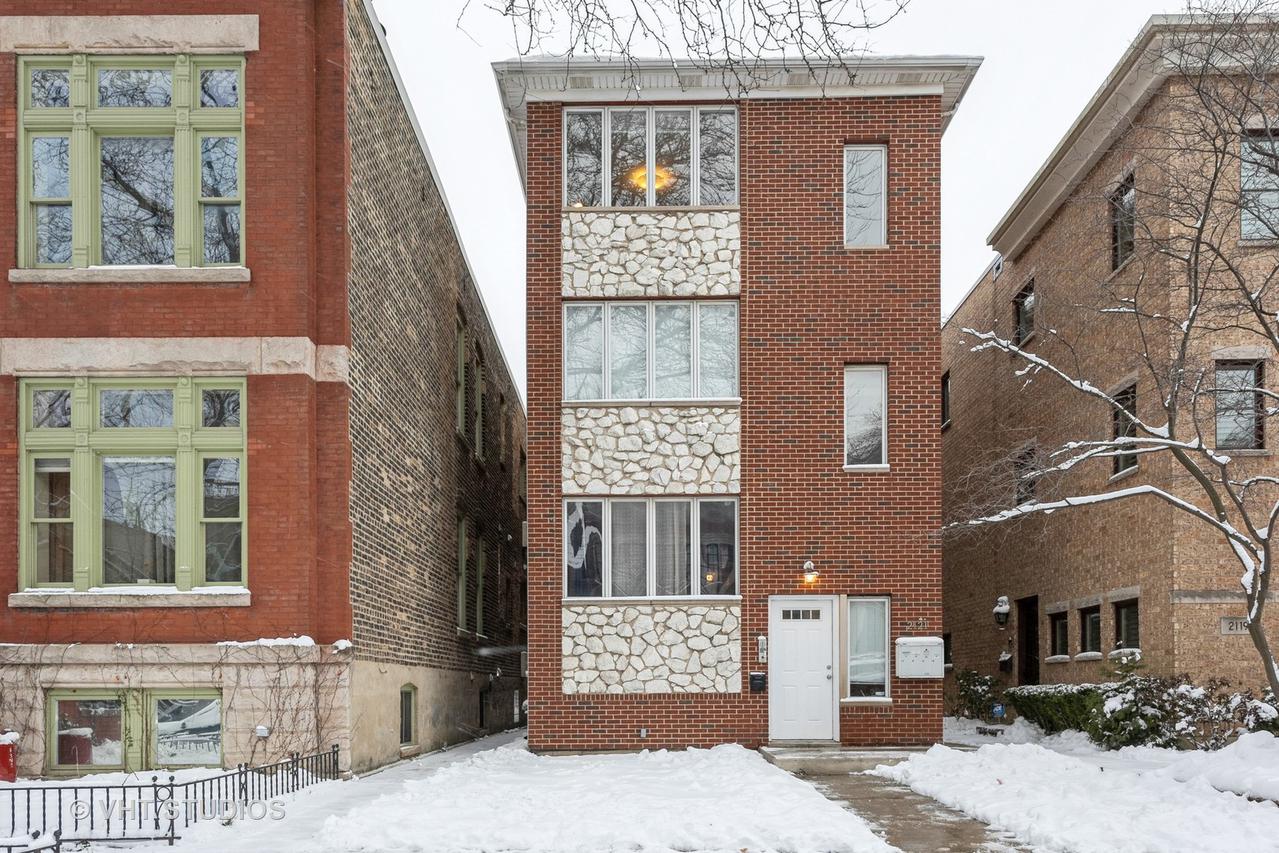 2121 N Magnolia St., Chicago, IL 60614