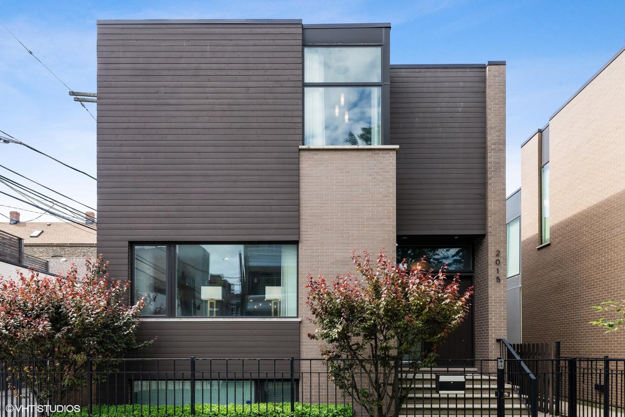 2015 W Shakespeare Ave., Chicago, IL 60647