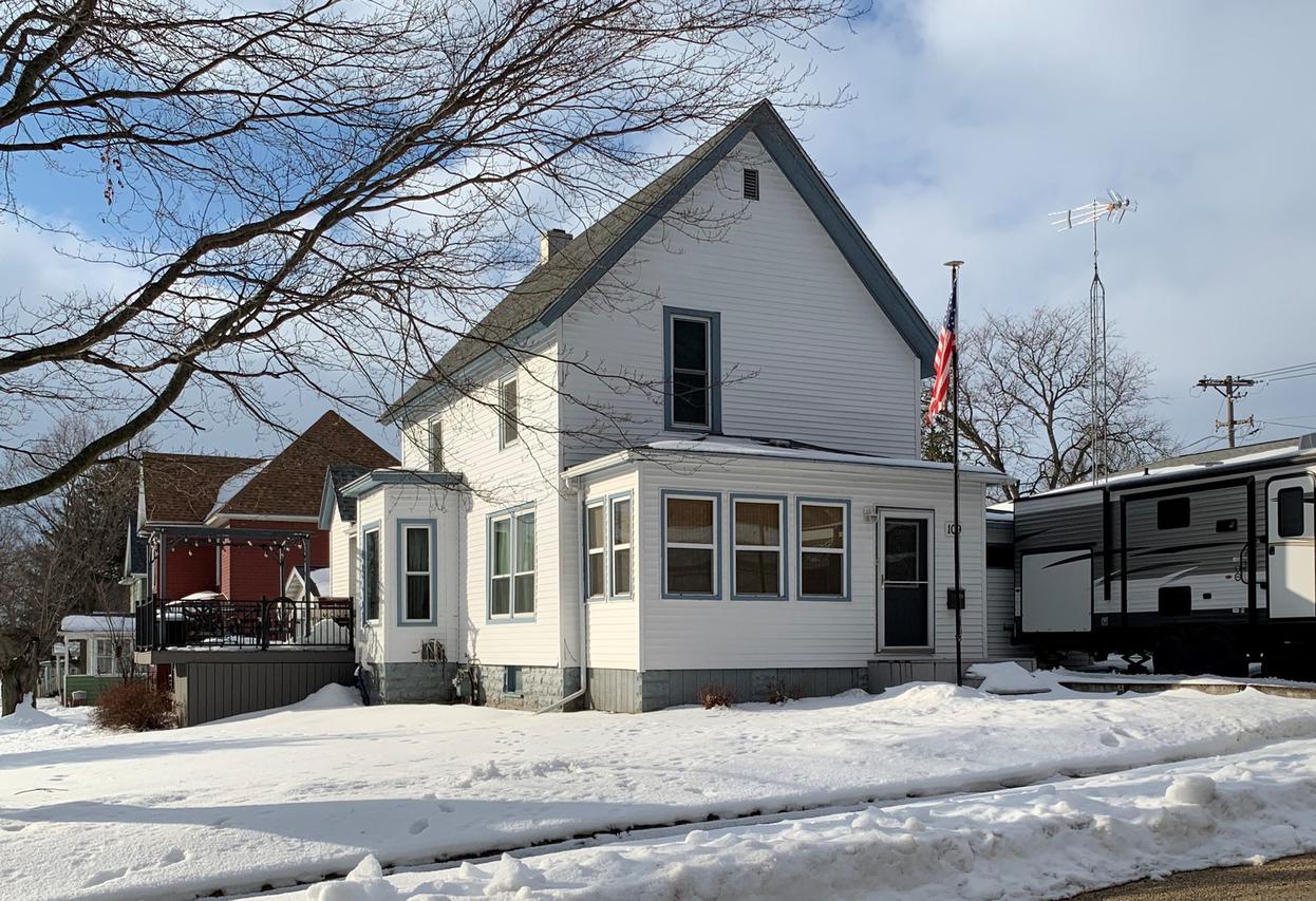 109 S Thomas Ave., Polo, IL 61064