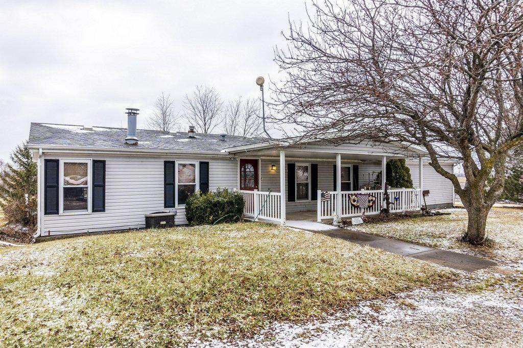 1791 E 1600 North Rd., Thawville, IL 60968